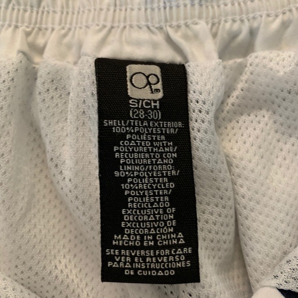 Hawaiian Swim Trunks, Size 28/30 - Picture 3 of 3